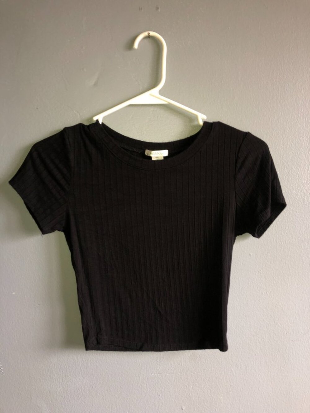 Bozzolo Black Ribbed Short Sleeve Crop Top Women’s Size Small (#263)